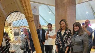 قمة المناخ.. وزيرتا الهجرة والثقافة تتفقدان أجنحة المنطقة الخضراء 