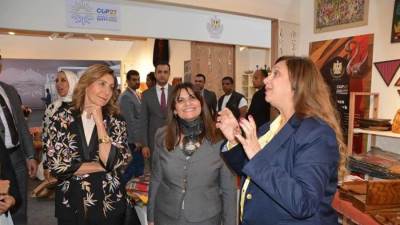 آلة الهارب تستقبل ضيوف قمة المناخ بجناح وزارة الثقافة بالمنطقة الخضراء