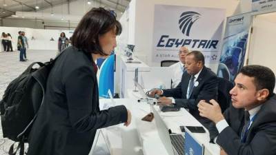 جناح مصرللطيران بالمنطقة الزرقاء يشهد إقبالا كبيرا من المشاركين في cop27