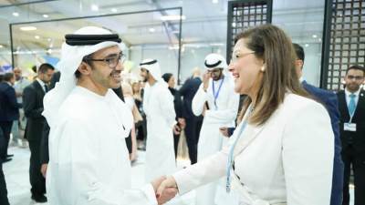 قمة المناخ.. وزيرة التخطيط تلتقي وزير الخارجية والتعاون الدولي الإماراتي 
