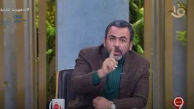 يوسف الحسينى عن تويتات علاء عبد الفتاح: هو اللى يدعو لاغتيال الضباط سجين رأى؟!