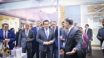 قمة المناخ.. وزير الصحة يتفقد "المنطقة الخضراء"بشرم الشيخ ضمن فعاليات مؤتمر (cop27)