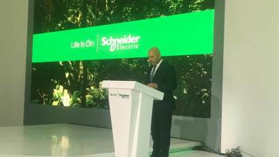 وزير النقل يفتتح مركز شنايدر اليكتريك للاستدامة والتحول الرقمي