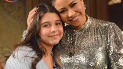 مفاجأة.. عودة ابنة شيرين عبد الوهاب للإقامة معها في بيتها