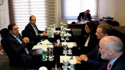 وزير البترول يبحث مع وفد شركة IBM التعاون المشترك