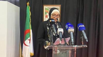 نيفين جامع تعرض تجربة مصر في النهوض بقطاع المشروعات الصغيرة