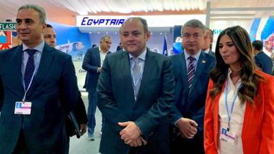 وزير الصناعة يتفقد المنطقة الخضراء ويتفقد المنتجات والحلول الابتكارية المقدمة من الشركات