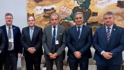 قمة المناخ.. وزير الصناعة يلتقي وفد شركة جوجل لمنطقة الشرق الأوسط وشمال إفريقيا