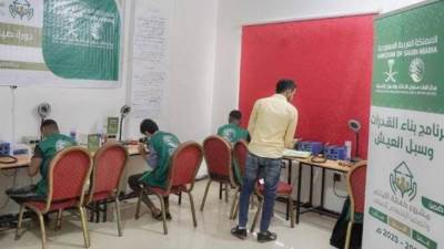 مركز سلمان للإغاثة يتفقد سير أنشطة بناء القدرات للأسر المعيلة للأيتام في اليمن