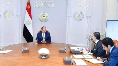 وزير السياحة يستعرض أمام" الرئيس السيسي" خطة الوزارة لتحفيز مناخ الاستثمار السياحي