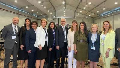 المشاط وقادة المؤسسات العالمية يناقشون أهمية الاستثمار في البنية التحتية للمياة 