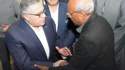 محافظ البحر الأحمر يؤدي واجب العزاء لأسرة بطل التايكوندو عقب تعرضه لحادث