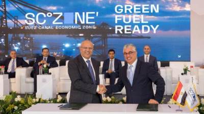 المنطقة الاقتصادية لقناة السويس توقع عقد محطة متعددة الأغراض بميناء شرق بورسعيد