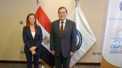 قمة المناخ.. الملا يلقتي وزيرة الطاقة في مالطا لتعزيز الشراكة في صناعة البترول