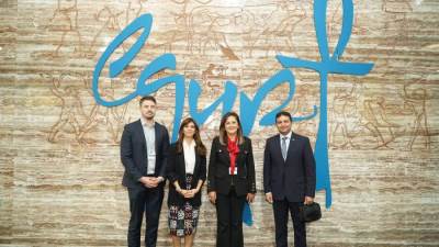 وزيرة التخطيط تلتقي رئيس شركة ميتا للسياسة العامة لبحث سبل التعاون