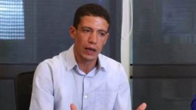 ياريت الناس تسيبني في حالي.. أول ظهور لعامل النظافة صاحب واقعة كشري التحرير بعد إخلاء سبيله