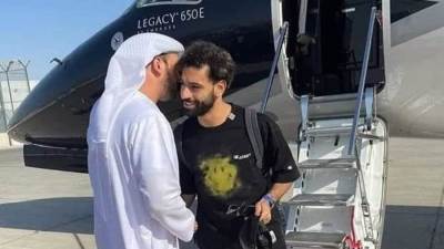 محمد صلاح يتوجه إلى دبي لحضور حفل جلوب سكور.. وأنباء عن فوزه بها