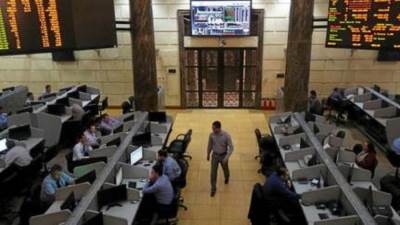 البورصة المصرية تسجل أعلى إغلاق أسبوعي في 33 شهراً