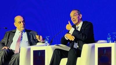 وزير الاتصالات: اكثر من 90٪ من حركة البيانات بين الشرق والغرب تمر عبر مصر