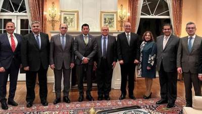 وزير الشباب والرياضة يلتقي السفراء العرب لدى كندا