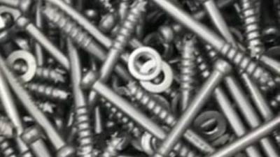 جمارك القاهرة تضبط 3 محاولة تهريب لكمية من مستلزمات طب وجراحه العظام