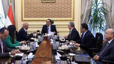 رئيس الوزراء يتابع الموقف التنفيذي لمشروع استكمال وتطوير ميناء العين السخنة