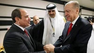 أردوغان يصافح الرئيس السيسي على هامش حفل افتتاح كأس العالم