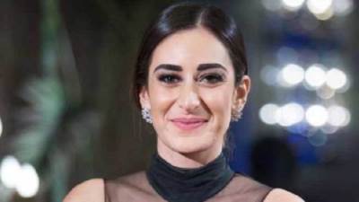 بعد ارتدائها دبلة.. أمينة خليل تكشف حقيقة خطبتها