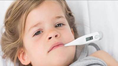 الحمى لدى الأطفال.. متى تلستزم استشارة الطبيب 