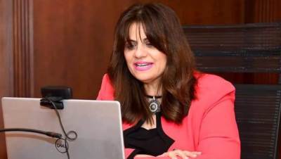 مبادرة ساعة مع الوزيرة.. وزيرة الهجرة تلتقي أبناء الجالية المصرية بفرنسا 