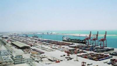 ميناء الملك عبدالعزيز يستقبل أكبر سفينة في تاريخه