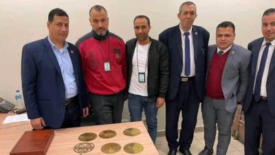 جمارك مطار القاهرة الدولى تضبط محاولة تهريب اسطرلاب أثرى