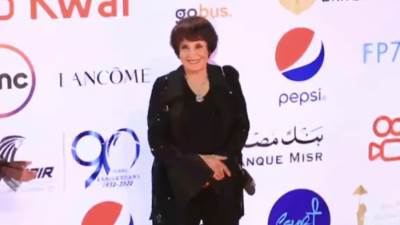 بختام مهرجان القاهرة.. سميرة أحمد ونور اللبنانية على السجادة الحمراء