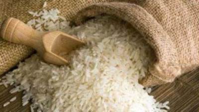 التموين تلزم المزارعين بتوريد شعير الأرز