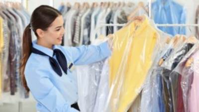 تعرف على الطريقة الصحيحة لغسل الملابس الحريرية