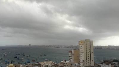 أمطار ورياح وغيوم.. الأرصاد تحذر من طقس غداً الخميس