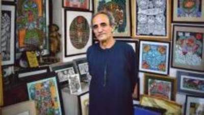 وفاة الفنان التشكيلي حسن الشرق ابن المنيا