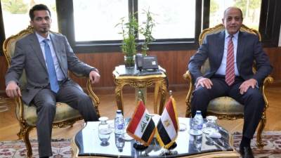 "عباس" يستقبل وزير النقل العراقي لتعزيز التعاون فى مجال النقل الجوي