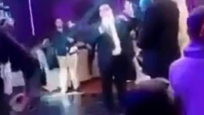 أغرب حالة طلاق.. أب يطلق زوجته أثناء حفل زفاف ابنته فى دمياط