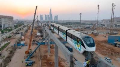 تحويلات مرورية لتنفيذ أعمال إنشائية خاصة بمشروع مونوريل العاصمة الإدارية