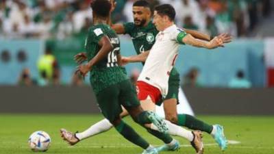 نهاية الشوط الأول.. بولندا تتقدم بهدف والسعودية تهدر ضبرة جزاء