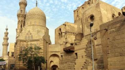 الأعلى للآثار يعلن الانتهاء من تجهيز "مسار سياحي" جديد لزائري منطقة آثار الدرب الأحمر