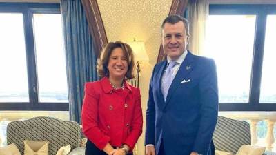 وزير السياحة يستهل لقاءاته الرسمية بالرياض مع نظيره السعودي ووزيرة السياحة للبرتغال 