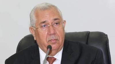 القصير يشيد بأداء الباحثين ويطالبهم الاهتمام بالبحوث التطبيقية التى تخدم توجيهات الدولة