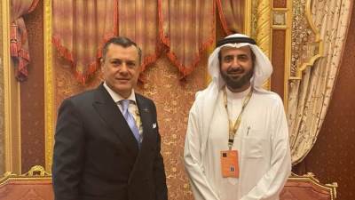 وزير السياحة يلتقي بوزير الحج والعمرة السعودي 