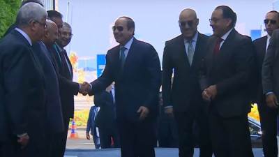 الرئيس السيسي يصل مقر افتتاح مدينة المنصورة الجديدة