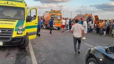 الدفع بـ15 سيارة إسعاف لنقل ضحايا حادث طريق "السويس - القاهرة"