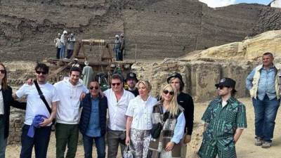 مسئولي ديور الفرنسية وعدد من المؤثرين العالميين في زيارة لمنطقة آثار سقارة