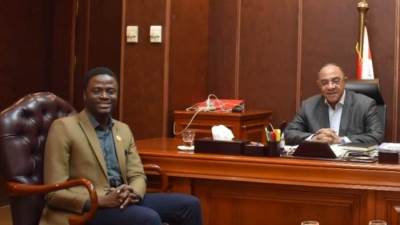 رئيس تجارية الجيزة يلتقي المدير التنفيذي للمركز الأفريقي للاستثمار لبحث زيادة التصدير للسوق الأفريقي