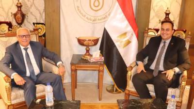 "رئيس الرعاية الصحية" و"محافظ بورسعيد" يبحثان فرص الشراكة مع القطاع الطبي الخاص